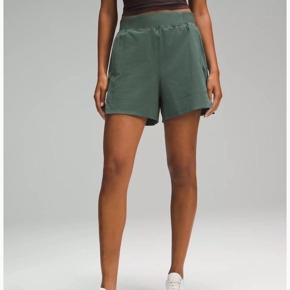 Lululemon Stretch Woven Relaxed-Fit High-Rise Short 4" size XXS - Picture 8 of 9